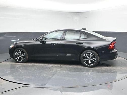 2025 Volvo S60 B5 Plus