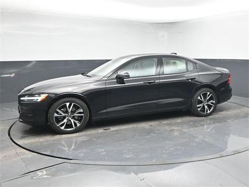 2025 Volvo S60 B5 Plus