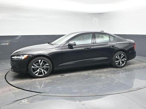 2025 Volvo S60 B5 Plus