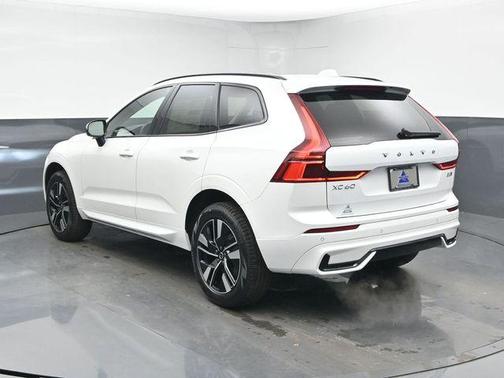 2026 Volvo XC60 B5 Core