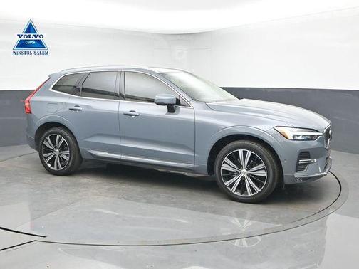 Thunder Gray Metallic 2023 Volvo XC60 B5 Plus Bright Theme