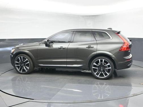 2022 Volvo XC60 B6 Inscription