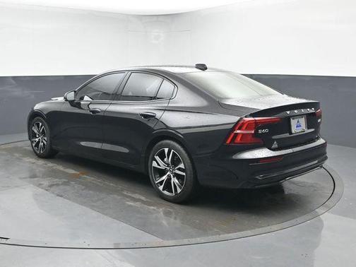 2025 Volvo S60 B5 Plus