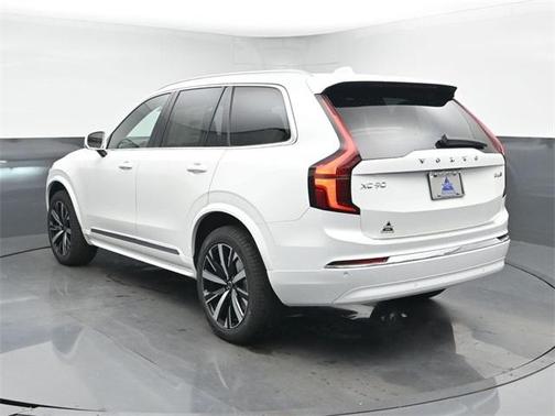 2026 Volvo XC90 B6 Core
