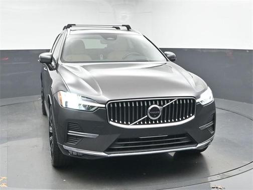 2023 Volvo XC60 B5 Ultimate Bright Theme