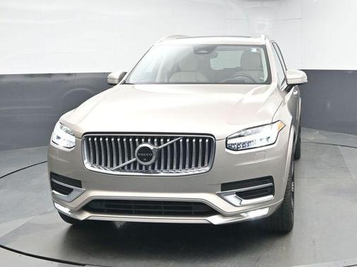 Bright 2023 Volvo XC90 B6 Ultimate 7-Seater