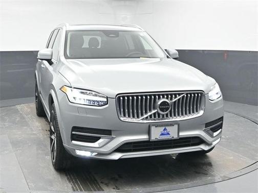 2024 Volvo XC90 B5 Plus Bright Theme