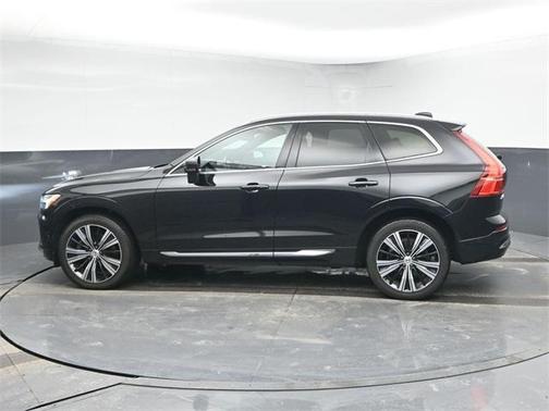 2023 Volvo XC60 B6 Ultimate Bright Theme