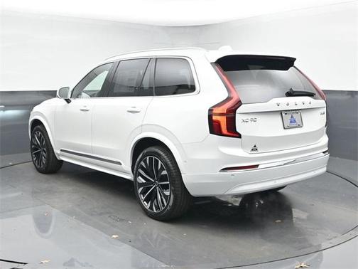 2026 Volvo XC90 B6 Plus 7-Seater