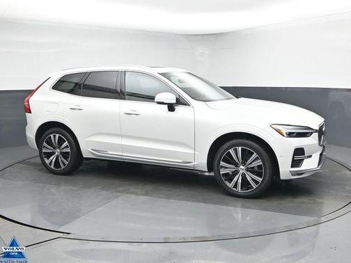 2023 Volvo XC60 B5 Ultimate Bright Theme