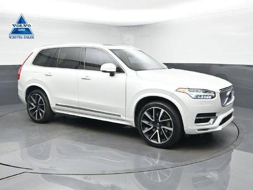 Crystal White 2023 Volvo XC90 B6 Plus 7-Seater