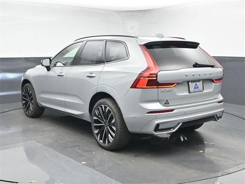 2026 Volvo XC60 B5 Ultra