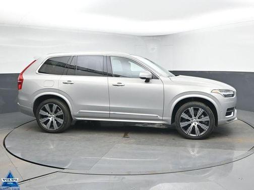 2024 Volvo XC90 B5 Plus Bright Theme