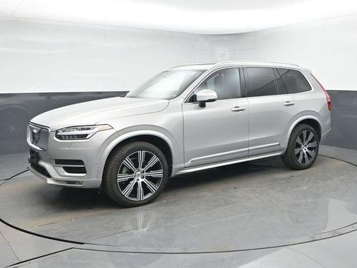 2024 Volvo XC90 B5 Plus Bright Theme