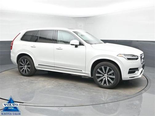 2023 Volvo XC90 B5 Plus