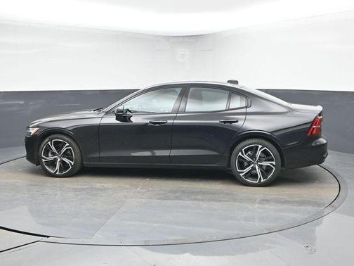 2024 Volvo S60 B5 Plus Black Edition