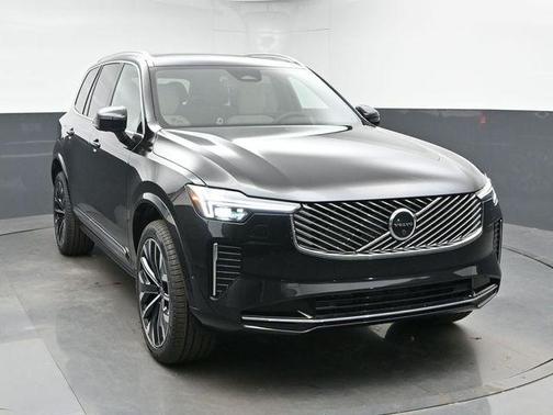 Onyx Black Metallic 2026 Volvo XC90 B6 Plus 6-Seater