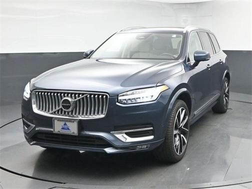 2024 Volvo XC90 B6 Plus Bright Theme 7-Seater