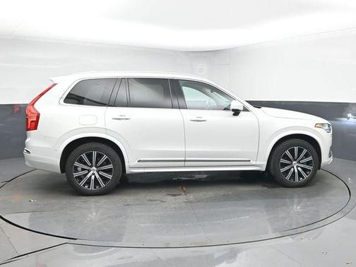 2023 Volvo XC90 B5 Plus
