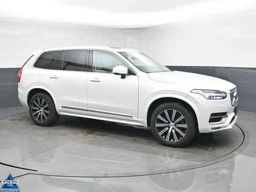 2023 Volvo XC90 B5 Plus
