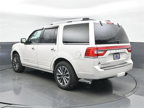 2015 Lincoln Navigator Base