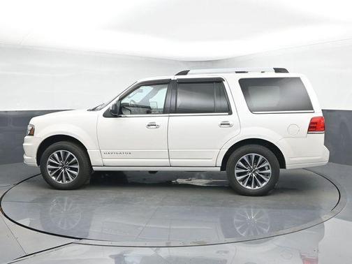 2015 Lincoln Navigator Base
