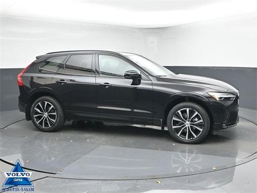 2024 Volvo XC60 B5 Plus Dark Theme