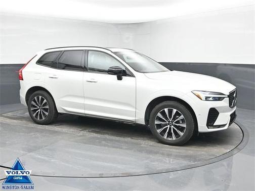 2025 Volvo XC60 B5 Plus