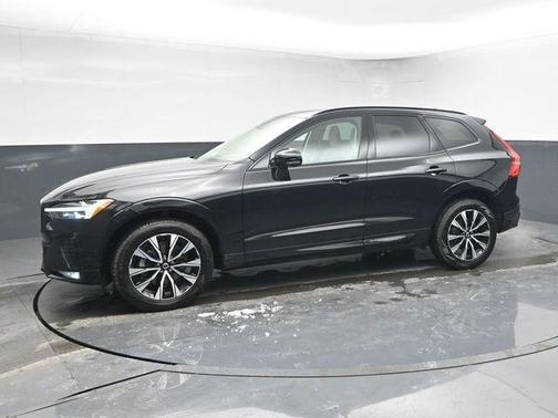 2024 Volvo XC60 B5 Plus Dark Theme