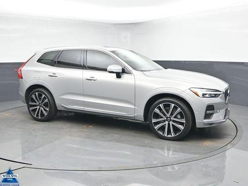 2023 Volvo XC60 B6 Ultimate Bright Theme
