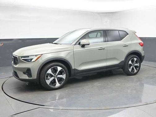 Sage Green Metallic 2023 Volvo XC40 B5 Plus Bright Theme
