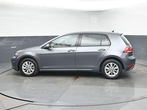 2018 Volkswagen Golf TSI S