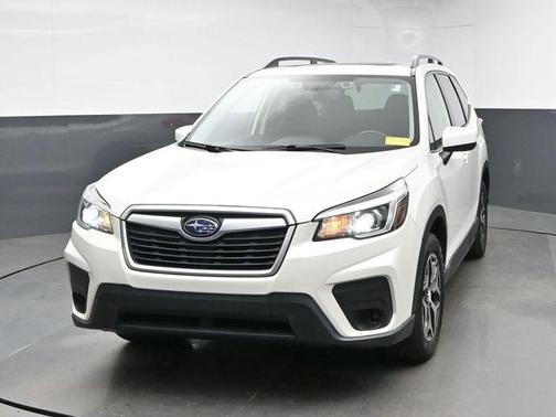 Crystal White Pearl 2020 Subaru Forester Premium