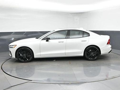 Crystal White 2024 Volvo S60 B5 Plus Black Edition