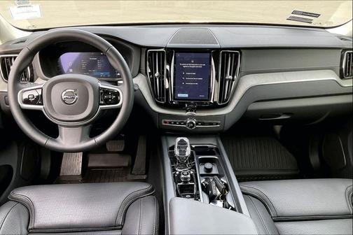 2025 Volvo XC60 B5 Ultra