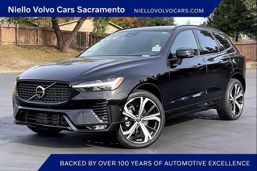 2025 Volvo XC60 B5 Ultra