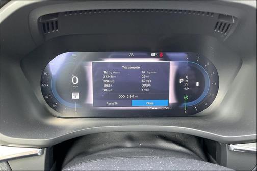 2025 Volvo XC60 B5 Ultra