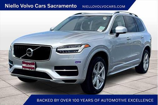 2019 Volvo XC90 Hybrid T8 Momentum