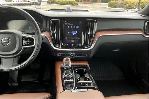 2022 Volvo S60 Recharge Plug-In Hybrid T8 Inscription
