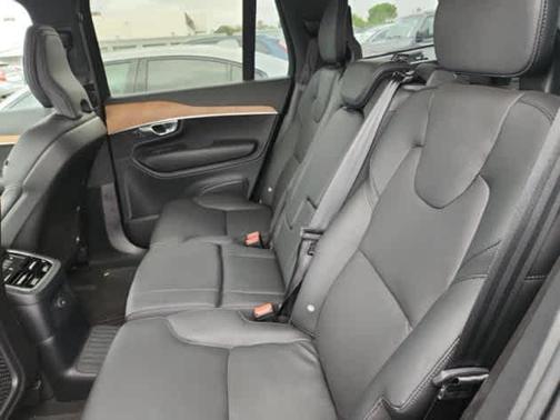 2024 Volvo XC90 Recharge Plug-In Hybrid T8 Plus Bright Theme 7-Seater