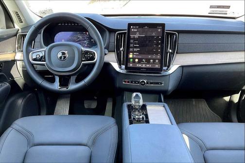 2025 Volvo XC90 Plug-In Hybrid T8 Core 7-Seater