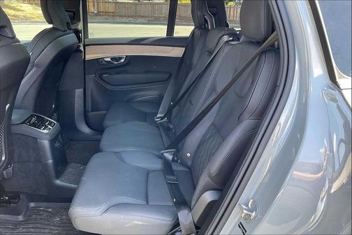 2025 Volvo XC90 Plug-In Hybrid T8 Core 7-Seater