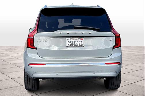 2025 Volvo XC90 Plug-In Hybrid T8 Core 7-Seater