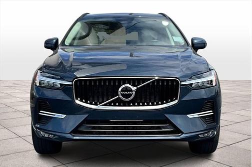 2022 Volvo XC60 Momentum
