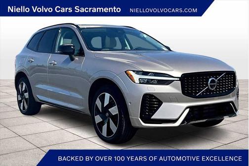 2025 Volvo XC60 Plug-In Hybrid T8 Plus