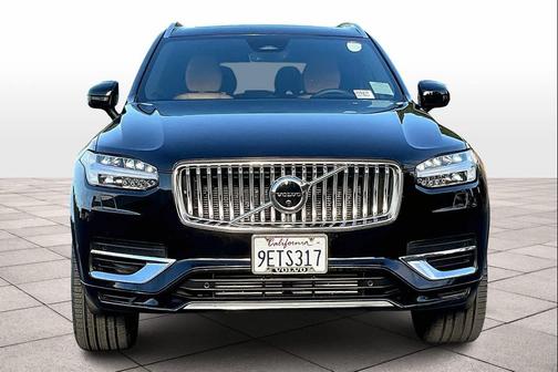 2023 Volvo XC90 Recharge Plug-In Hybrid T8 Ultimate Bright Theme 7-Seater