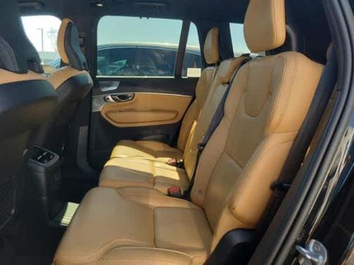 2023 Volvo XC90 Recharge Plug-In Hybrid T8 Ultimate Bright Theme 7-Seater