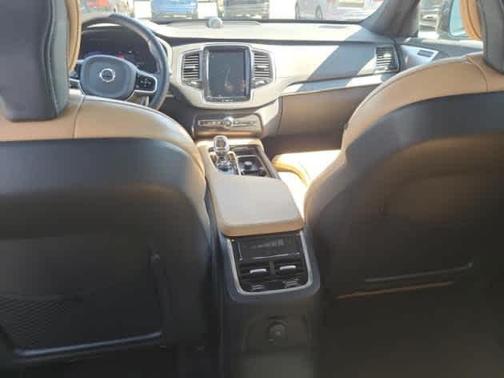 2023 Volvo XC90 Recharge Plug-In Hybrid T8 Ultimate Bright Theme 7-Seater