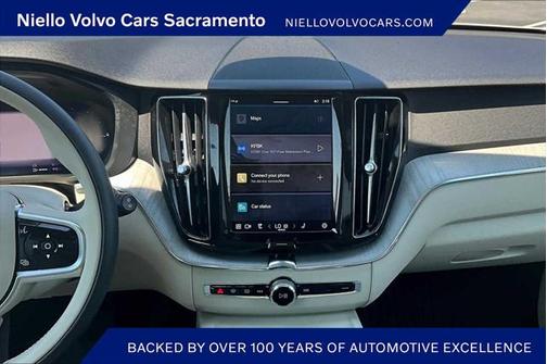 2025 Volvo XC60 Plug-In Hybrid T8 Plus