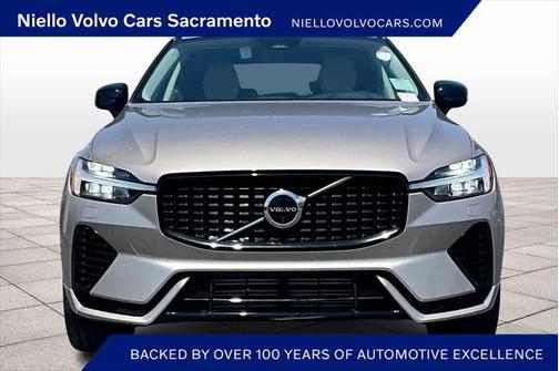2025 Volvo XC60 Plug-In Hybrid T8 Plus